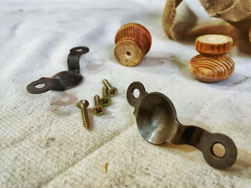 furniture-parts-screws-and-bolts.jpg